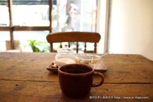 朝日が入って、気持ち過ごせるカフェスペース。