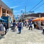 来場者でいっぱいの会場。時々くもりながらも、ほぼ快晴。