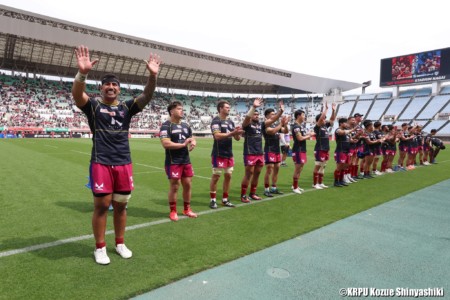 大観衆の中、勝点5を奪ったライナーズ。